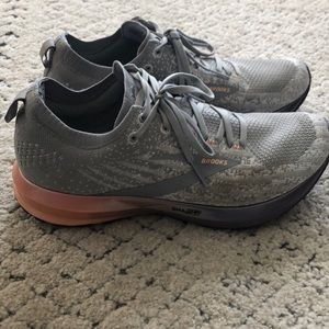 Brooks Levitate 3